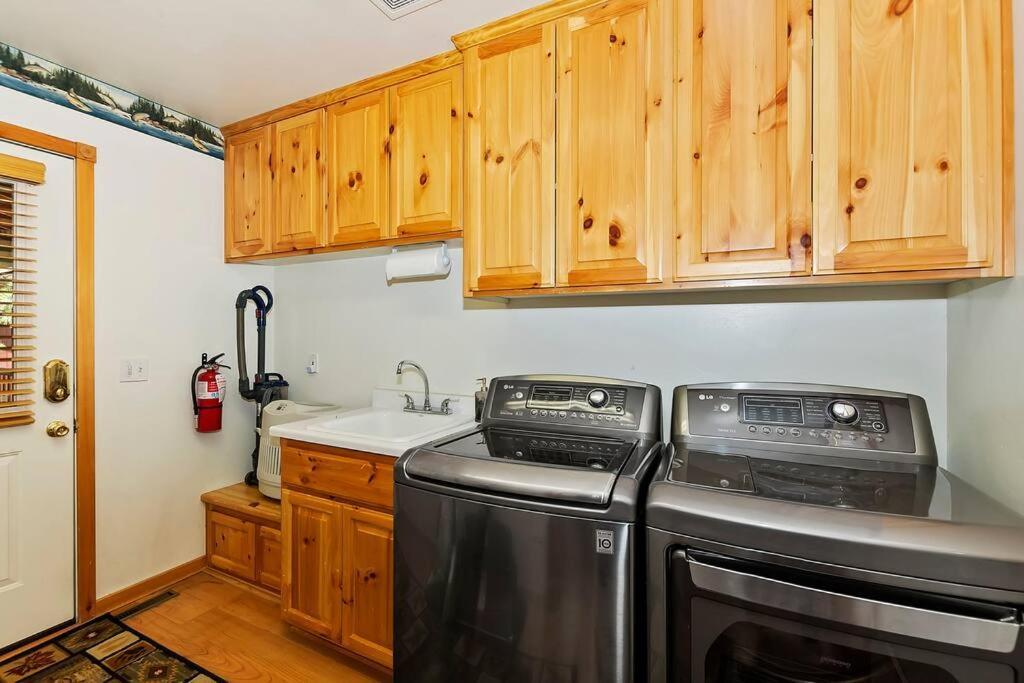 Villa Teakwood - 3-Br Spa, Fire Pit, Quiet, Ac, Centrally Located Big Bear Lake Exterior foto